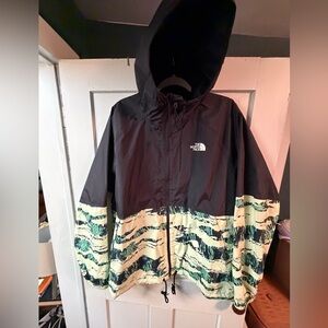 The North Face Black and Cream Patterned Jacket